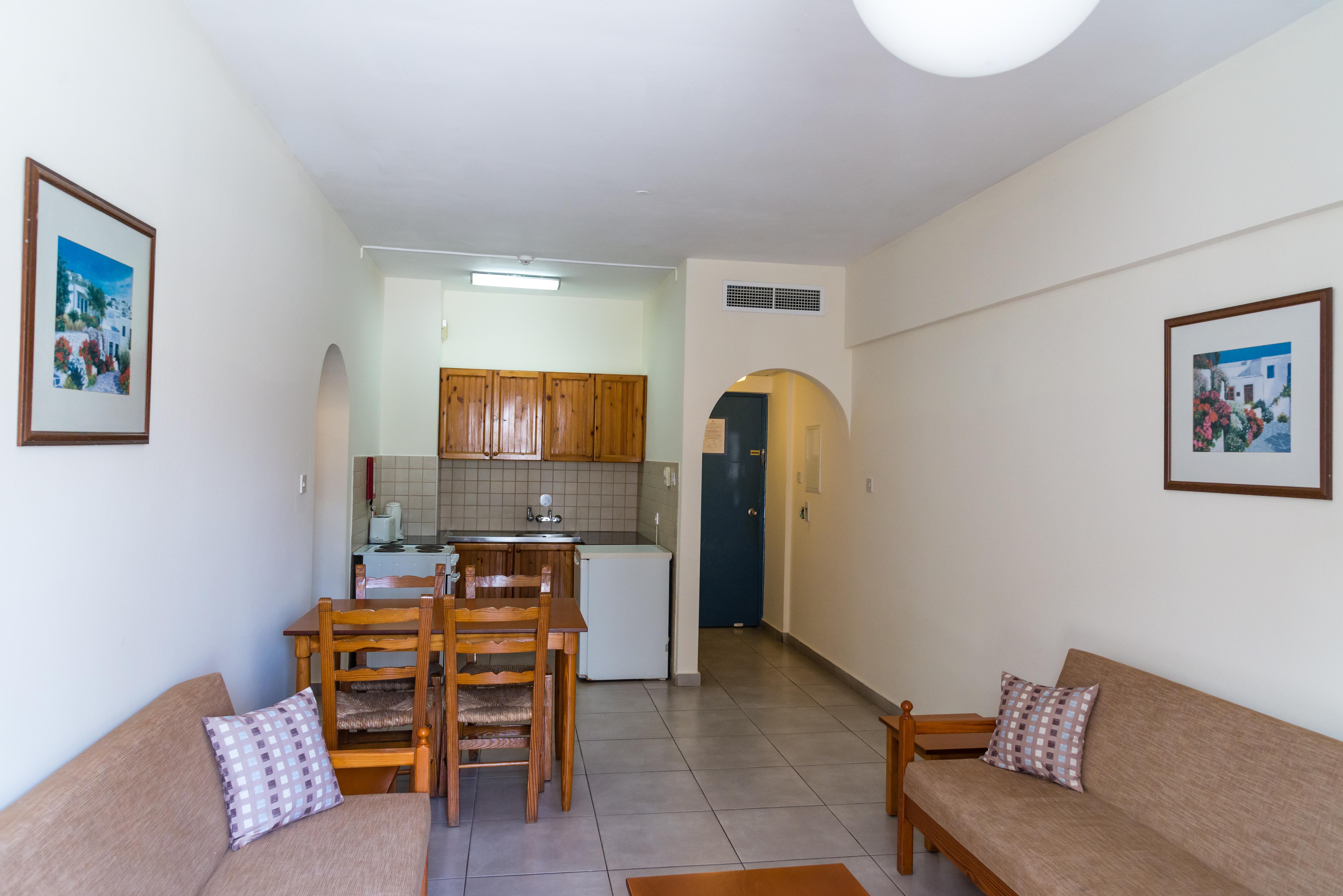 Kefalos Damon Hotel Apartments Paphos Eksteriør bilde