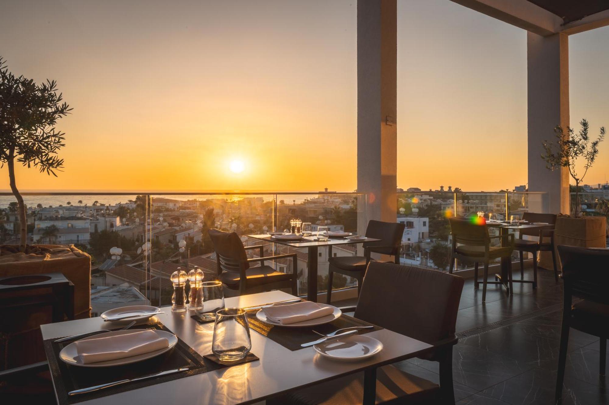 Kefalos Damon Hotel Apartments Paphos Eksteriør bilde