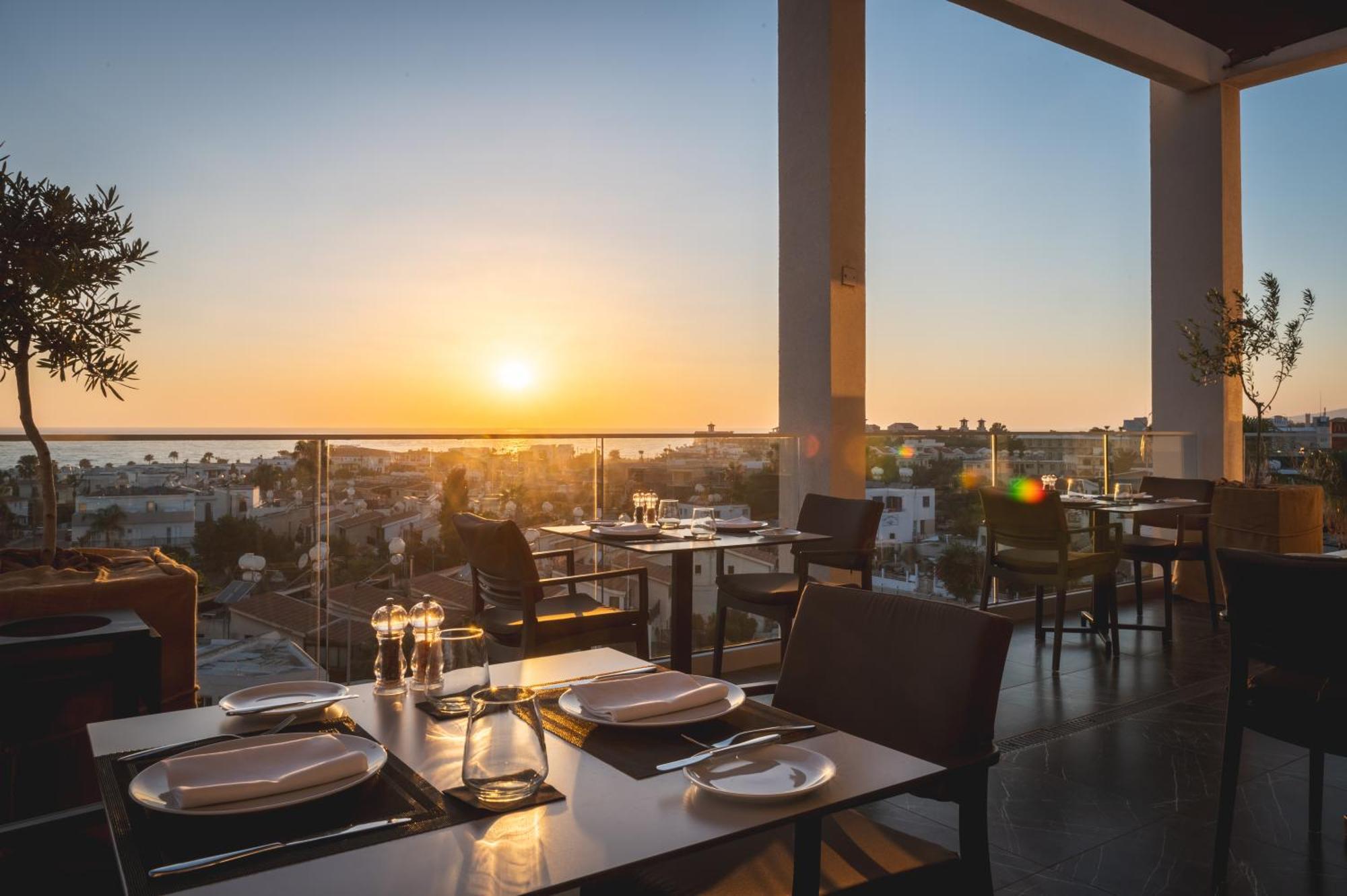 Kefalos Damon Hotel Apartments Paphos Eksteriør bilde